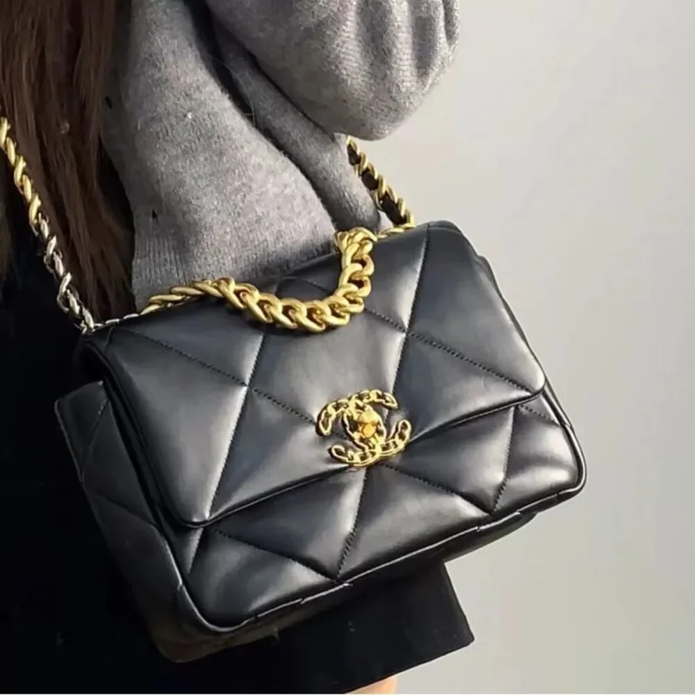 CHANEL brand color